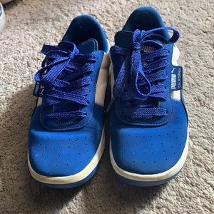 uk 4 1/2 us 7w Puma suede royal blues